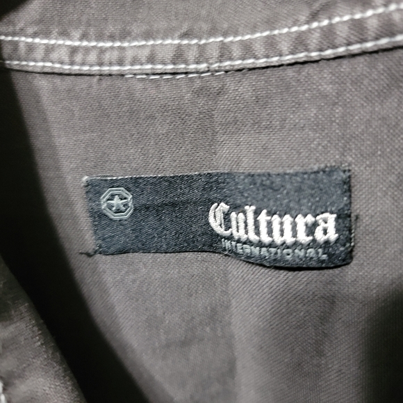 Button Up - Picture 4 of 4